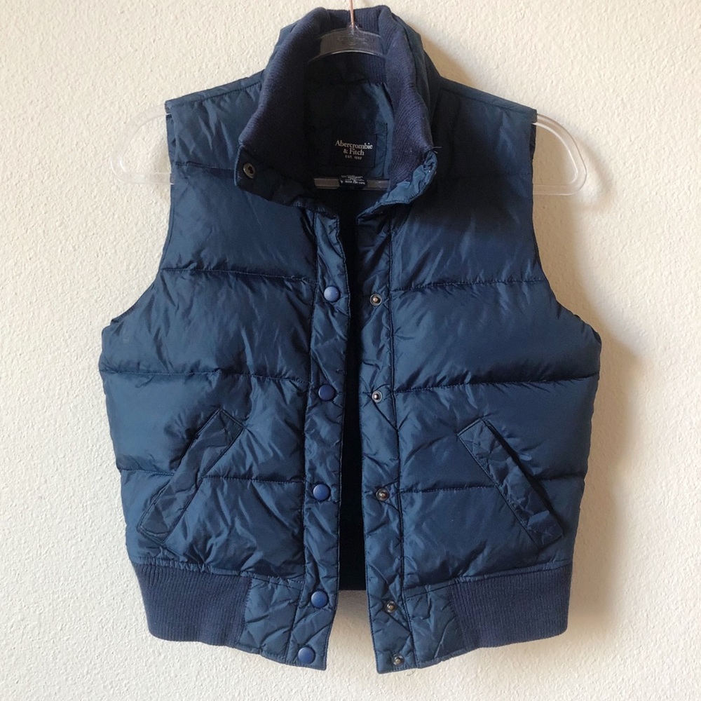 Abercrombie & Fitch navy blue puffer jacket vest